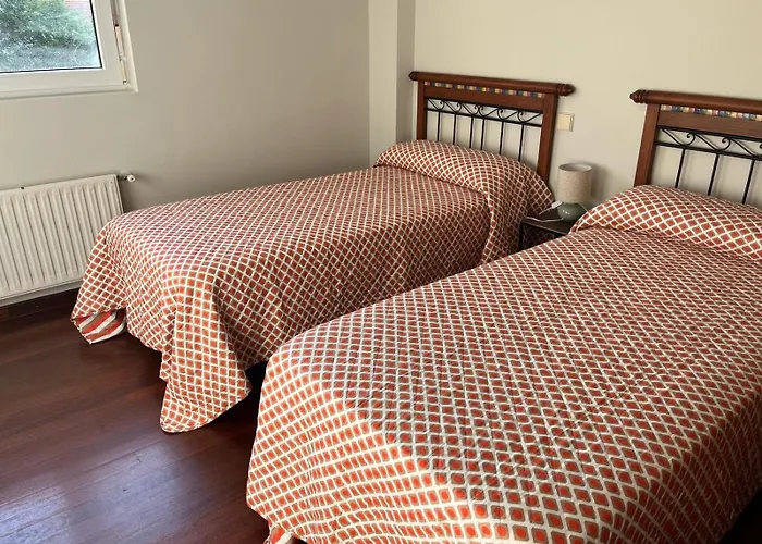 El Gallo Azul Nyaraló *